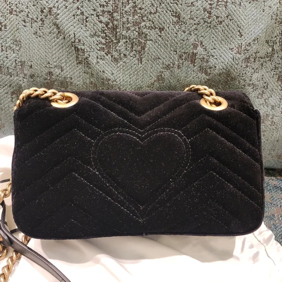 ‼️SOLD‼️Black Velvet Gucci Marmont Crossbody Bag - Picture 4 of 8